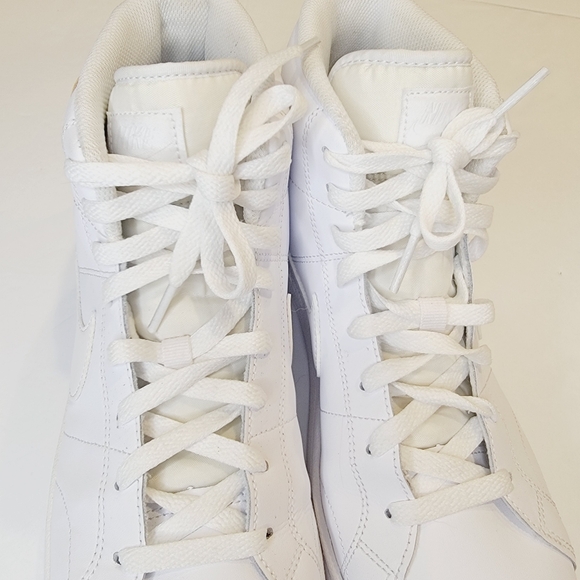 Nike Women's Court Royale 2 Mid Sneakers CT1725-100 White Size 11 - Picture 7 of 14